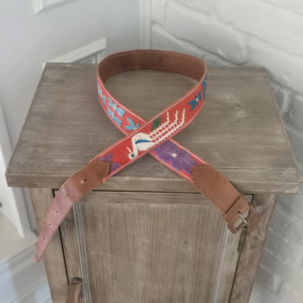 Vtg Men's Embroidered Belt, 38, M/L, Bird/Flower, Leather